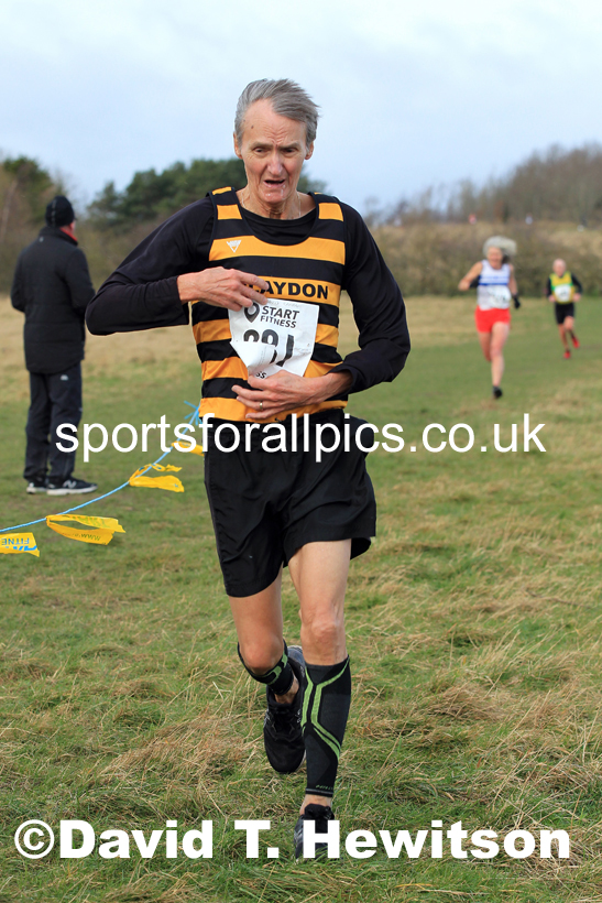 Womens and mens 35 to 65 plus, 2022 NEMAA Open Cross Country Champs., Wallsend, Tyne and Wear. Photo: David T. Hewitson/Sports for All Pics